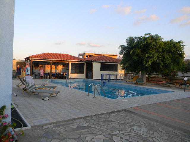 Alex Home Apartments Hersonissos  Bagian luar foto