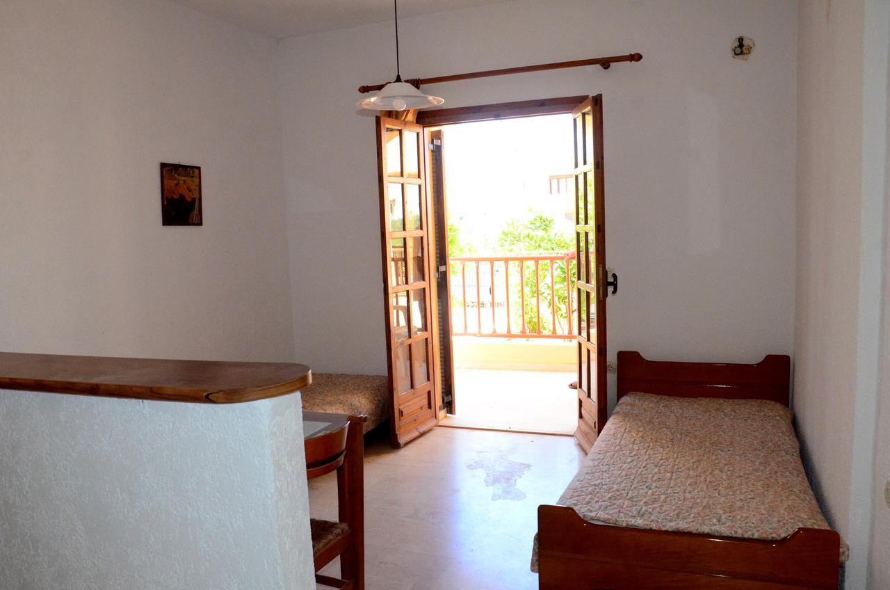 Alex Home Apartments Hersonissos  Bagian luar foto
