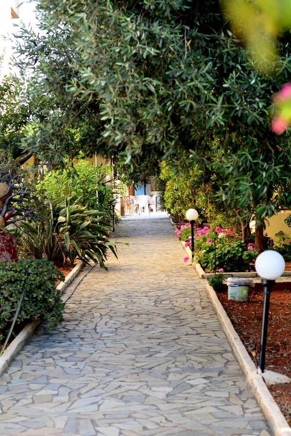 Alex Home Apartments Hersonissos  Bagian luar foto