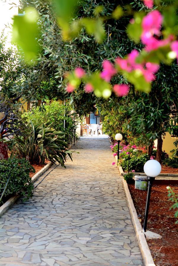 Alex Home Apartments Hersonissos  Bagian luar foto